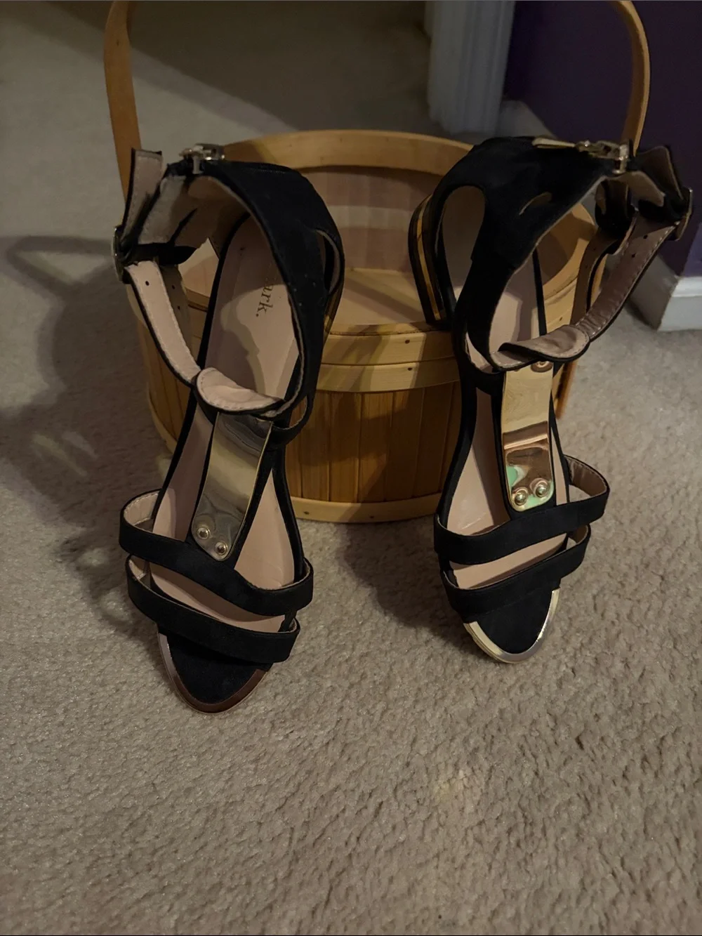 EUC Women's Black Strappy Open-Toe Heels with Gold Accent